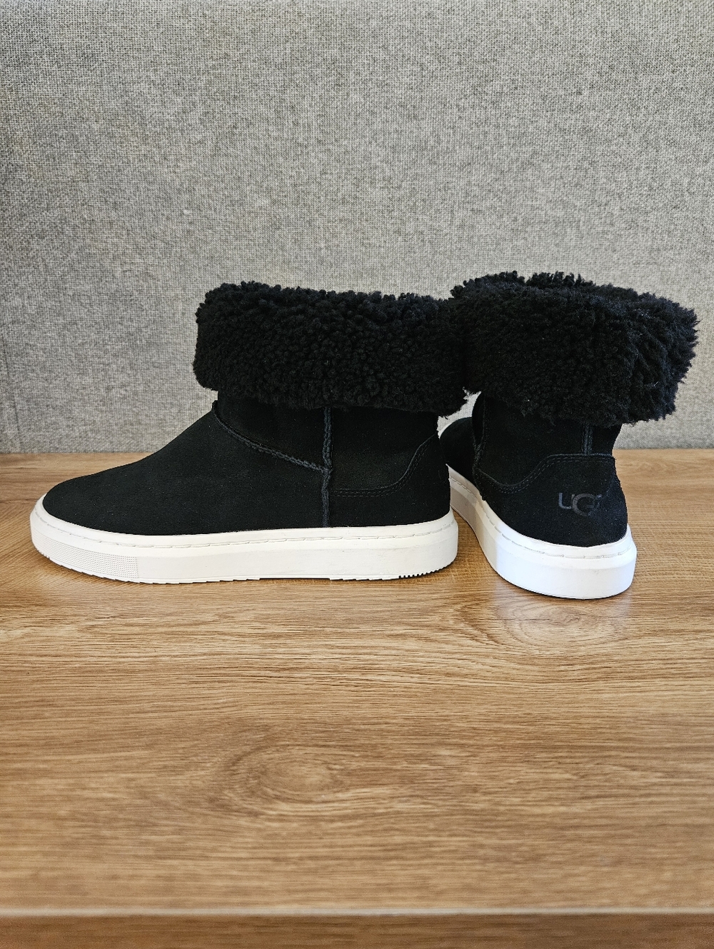UGG Alameda Black Suede Cuffable Boot Sneaker NEW Size 6
